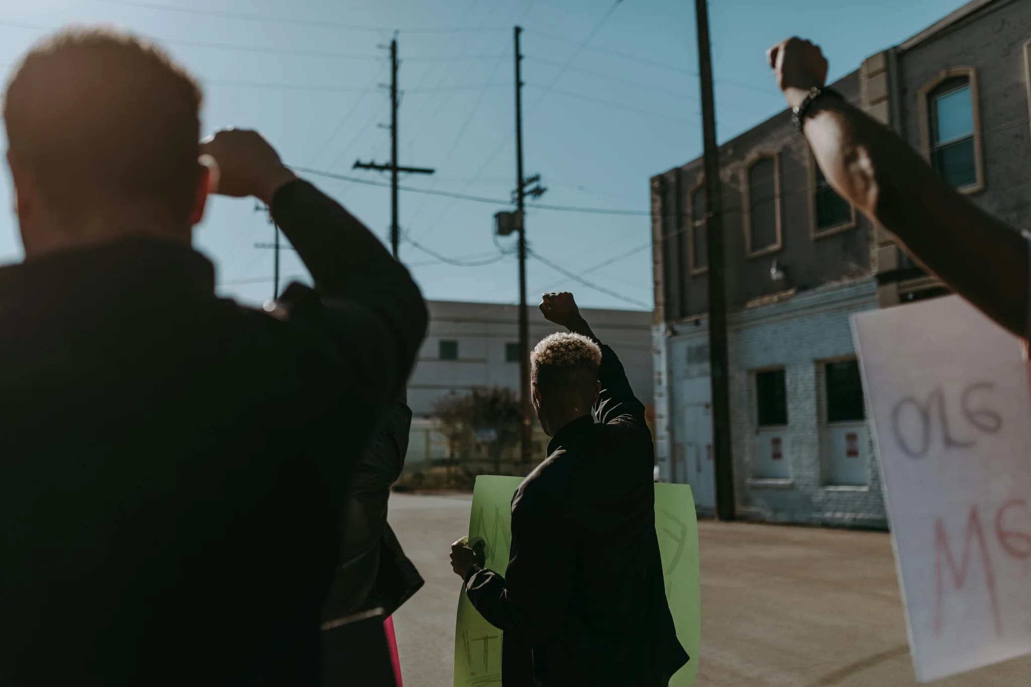 8 High-Converting Call to Action Examples for 2025